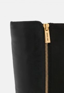 MICHAEL Michael Kors Damen FARRAH BOOT - Stiefel - Black -MICHAEL Michael Kors Geschäft 0e5b0ca8bbd24f719b203f6865affc86