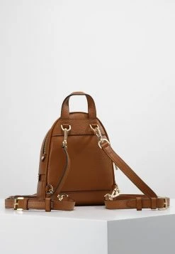 MICHAEL Michael Kors Damen RHEA ZIP XS BACKPACK - Tagesrucksack - Tan -MICHAEL Michael Kors Geschäft 2d14216f3d9a446e84f6a4543366cb8f