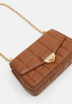MICHAEL Michael Kors Damen SOHO CHAIN - Umhängetasche - Tan 10 MICHAEL Michael Kors Damen SOHO CHAIN - Umhängetasche - Tan -MICHAEL Michael Kors Geschäft 2ddd0d264dd7412a9f252c98a37a1368