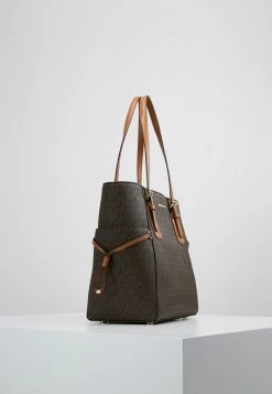 MICHAEL Michael Kors Damen VOYAGER SIGNATURE TOTE - Handtasche - Brown -MICHAEL Michael Kors Geschäft 31f7700d395c45269da38d333bc89152