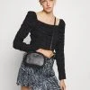 MICHAEL Michael Kors Damen JET SET CHARM OVAL XBODY - Umhängetasche - Black