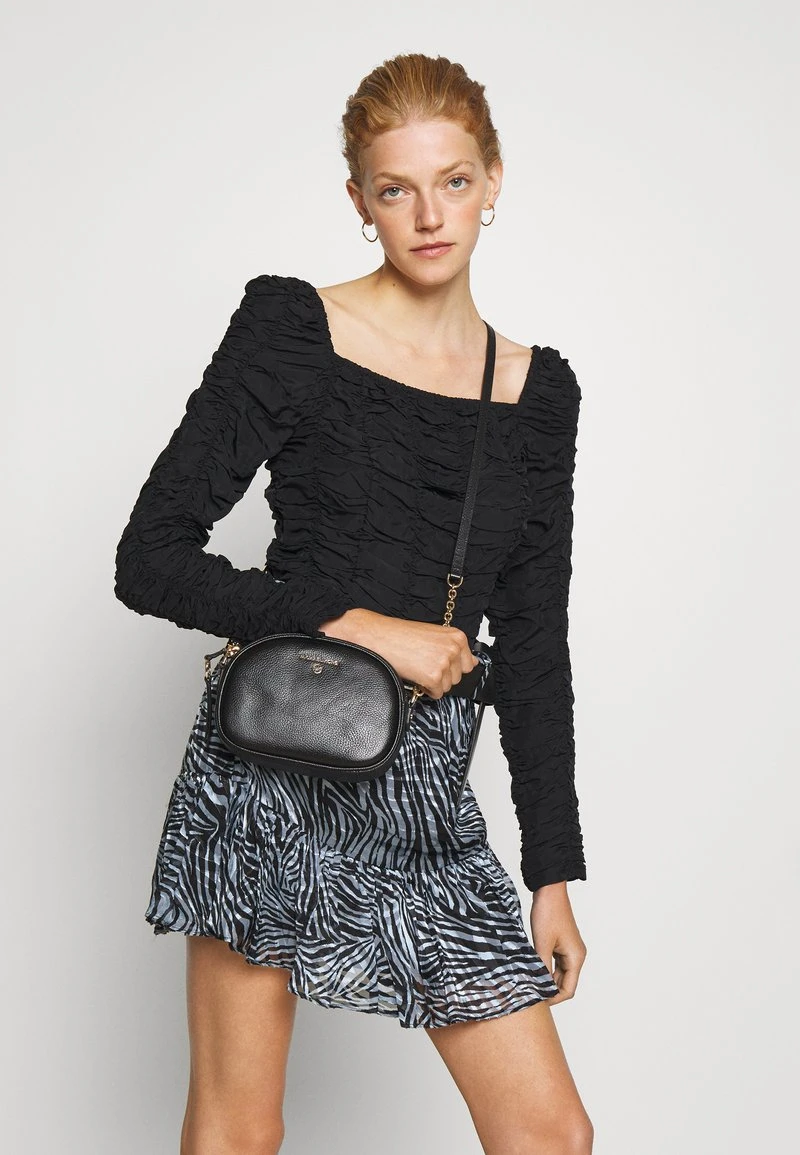 MICHAEL Michael Kors Damen JET SET CHARM OVAL XBODY - Umhängetasche - Black 3 MICHAEL Michael Kors Damen JET SET CHARM OVAL XBODY - Umhängetasche - Black