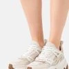 MICHAEL Michael Kors Damen NICK TRAINER - Sneaker Low - Light Cream/multi-coloured -MICHAEL Michael Kors Geschäft 38560adb0b8641328ada7e2bcfa22e12