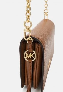 MICHAEL Michael Kors Damen JET CHARM ACCORDIAN FLAP - Umhängetasche - Brown -MICHAEL Michael Kors Geschäft 3d06be26043648829417d13ed4a6c41f