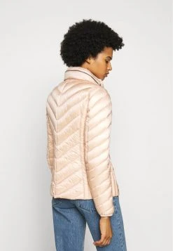 MICHAEL Michael Kors Damen SHORT PACKABLE PUFFER - Daunenjacke - Powder Blush -MICHAEL Michael Kors Geschäft 3e896ee22a6f4f5ead523e57987ac560
