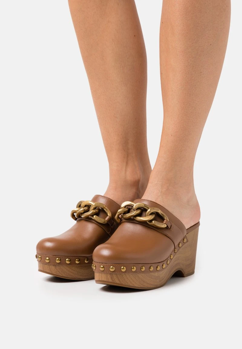 MICHAEL Michael Kors Damen SCARLETT - Clogs - Luggage 3 MICHAEL Michael Kors Damen SCARLETT - Clogs - Luggage