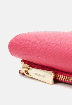 MICHAEL Michael Kors Damen GREENWICH TRIFOLD - Geldbörse - Rubin Red 11 MICHAEL Michael Kors Damen GREENWICH TRIFOLD - Geldbörse - Rubin Red -MICHAEL Michael Kors Geschäft 433a6288097f4bb0bb39b5fe9f55f576