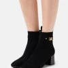 MICHAEL Michael Kors Damen FARRAH - Ankle Boot - Black 2 MICHAEL Michael Kors Damen FARRAH - Ankle Boot - Black -MICHAEL Michael Kors Geschäft 44368a49fb374a52ad23532a7335c5ad