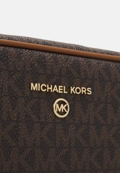 MICHAEL Michael Kors Damen JET SET CHARM ZIP TRAVEL POUCH - Umhängetasche - Brown/acorn 13 MICHAEL Michael Kors Damen JET SET CHARM ZIP TRAVEL POUCH - Umhängetasche - Brown/acorn -MICHAEL Michael Kors Geschäft 4617bcd1ce33476cbcd592c0fb88fa14