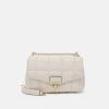 MICHAEL Michael Kors Damen SOHO CHAIN - Umhängetasche - Cream