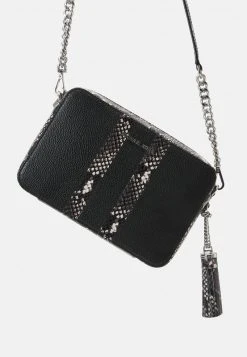 MICHAEL Michael Kors Damen JET CAMERA BAG - Umhängetasche - Black/white -MICHAEL Michael Kors Geschäft 5ab1bf02e4604331929e1d7743db7f43