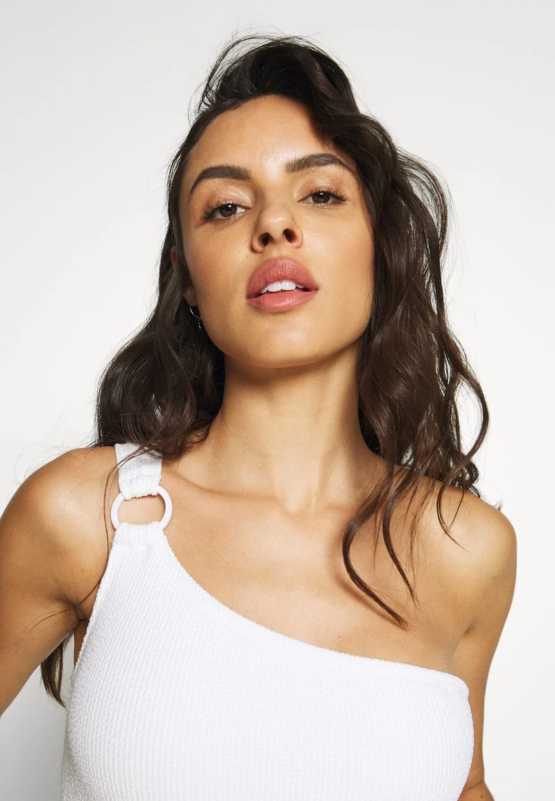 MICHAEL Michael Kors Damen DECADENT TEXTURE LOGO RING ONE PIECE - Badeanzug - White 8 MICHAEL Michael Kors Damen DECADENT TEXTURE LOGO RING ONE PIECE - Badeanzug - White – Bild 6