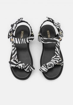 MICHAEL Michael Kors Damen PHOEBE - Riemensandalette - Black/white 13 MICHAEL Michael Kors Damen PHOEBE - Riemensandalette - Black/white -MICHAEL Michael Kors Geschäft 83a1ea9bbe2c45b1931ad12c0783ce77