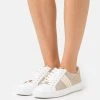MICHAEL Michael Kors Damen IRVING STRIPE LACE UP - Sneaker Low - Pale Gold 2 MICHAEL Michael Kors Damen IRVING STRIPE LACE UP - Sneaker Low - Pale Gold -MICHAEL Michael Kors Geschäft 83e09693d38b4794a20b38a37e36de0a