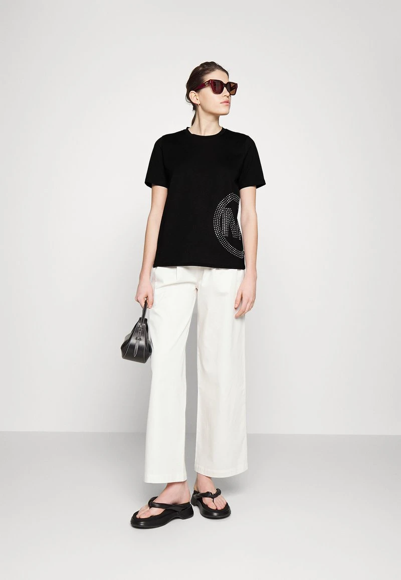 MICHAEL Michael Kors Damen STUDDED CHARM CLASSIC - T-Shirt Print - Black 4 MICHAEL Michael Kors Damen STUDDED CHARM CLASSIC - T-Shirt Print - Black – Bild 2