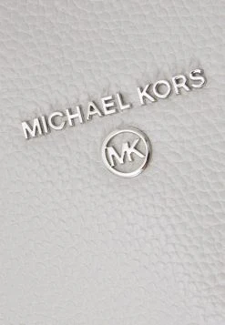 MICHAEL Michael Kors Damen JET SET FLAT CASE - Umhängetasche - Aluminum -MICHAEL Michael Kors Geschäft 8efc246b72b44af38c228483d4e8e93c