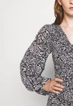 MICHAEL Michael Kors Damen BICOLOR DRESS - Maxikleid - Black/white 15 MICHAEL Michael Kors Damen BICOLOR DRESS - Maxikleid - Black/white -MICHAEL Michael Kors Geschäft 96c66010794345c185a5551e2fb6d357