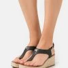 MICHAEL Michael Kors Damen LANEY THONG - Espadrille - Black 2 MICHAEL Michael Kors Damen LANEY THONG - Espadrille - Black -MICHAEL Michael Kors Geschäft a03e68f0e86e440a888e39cd034611a4