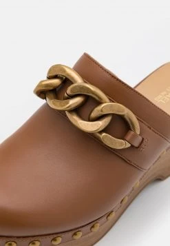 MICHAEL Michael Kors Damen SCARLETT - Clogs - Luggage 15 MICHAEL Michael Kors Damen SCARLETT - Clogs - Luggage -MICHAEL Michael Kors Geschäft ac58e0e641f64d42bd637c7ef01f5588