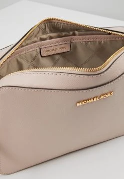MICHAEL Michael Kors Damen JET SET TRAVEL CROSSBODY - Umhängetasche - Soft Pink -MICHAEL Michael Kors Geschäft b81d99f50b6b460c8c89db84bfe089b9
