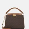 MICHAEL Michael Kors Damen KARLIEMD SATCHEL - Handtasche - Brown -MICHAEL Michael Kors Geschäft c04e43396ec44aac93ad0c35ba3c6f1b