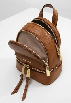 MICHAEL Michael Kors Damen RHEA ZIP XS BACKPACK - Tagesrucksack - Tan -MICHAEL Michael Kors Geschäft c2331879b6244c0496020b866f760923