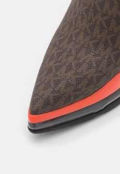 MICHAEL Michael Kors Damen KEKE EXTREME - Plateaustiefelette - Brown -MICHAEL Michael Kors Geschäft c6906df18b37468987869e85356e32b2