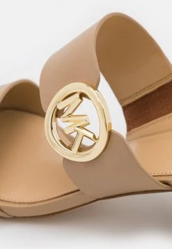 MICHAEL Michael Kors Damen SUMMER MID - Pantolette Hoch - Camel 15 MICHAEL Michael Kors Damen SUMMER MID - Pantolette Hoch - Camel -MICHAEL Michael Kors Geschäft cb2ebf1925eb4cd8a3d279f1b2b3ed29