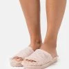 MICHAEL Michael Kors Damen JANIS SLIDE - Hausschuh - Soft Pink -MICHAEL Michael Kors Geschäft d119752646194b098ec68e37c39e6253