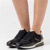 MICHAEL Michael Kors Damen ALLIE WRAP TRAINER - Sneaker Low - Black 1 MICHAEL Michael Kors Damen ALLIE WRAP TRAINER - Sneaker Low - Black -MICHAEL Michael Kors Geschäft d9a83499c85144a1b4060d90e30869be