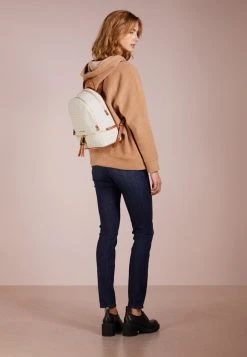 MICHAEL Michael Kors Damen RHEA ZIP BACK PACK - Tagesrucksack - Vanilla -MICHAEL Michael Kors Geschäft dee82c95da3a4a03b9c1f93f0636a95b
