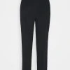 MICHAEL Michael Kors Damen DETAIL CROP PANT - Stoffhose - Black 1 MICHAEL Michael Kors Damen DETAIL CROP PANT - Stoffhose - Black -MICHAEL Michael Kors Geschäft e0eecf4f88fb4410a1e6d23c2a58e447
