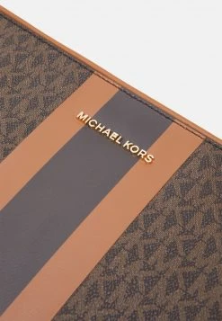 MICHAEL Michael Kors Damen JET SET CASE - Notebooktasche - Brown/acorn -MICHAEL Michael Kors Geschäft e1bd656946654fa5b7791a28d63bc348