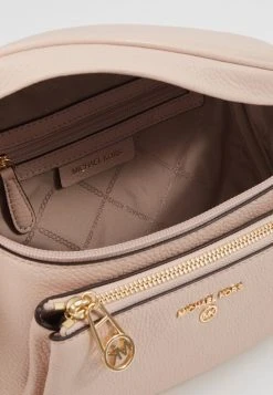 MICHAEL Michael Kors Damen SLATER SLING PACK - Umhängetasche - Soft Pink -MICHAEL Michael Kors Geschäft eae6d7b23bea4f49b405c5c4de58f4ac