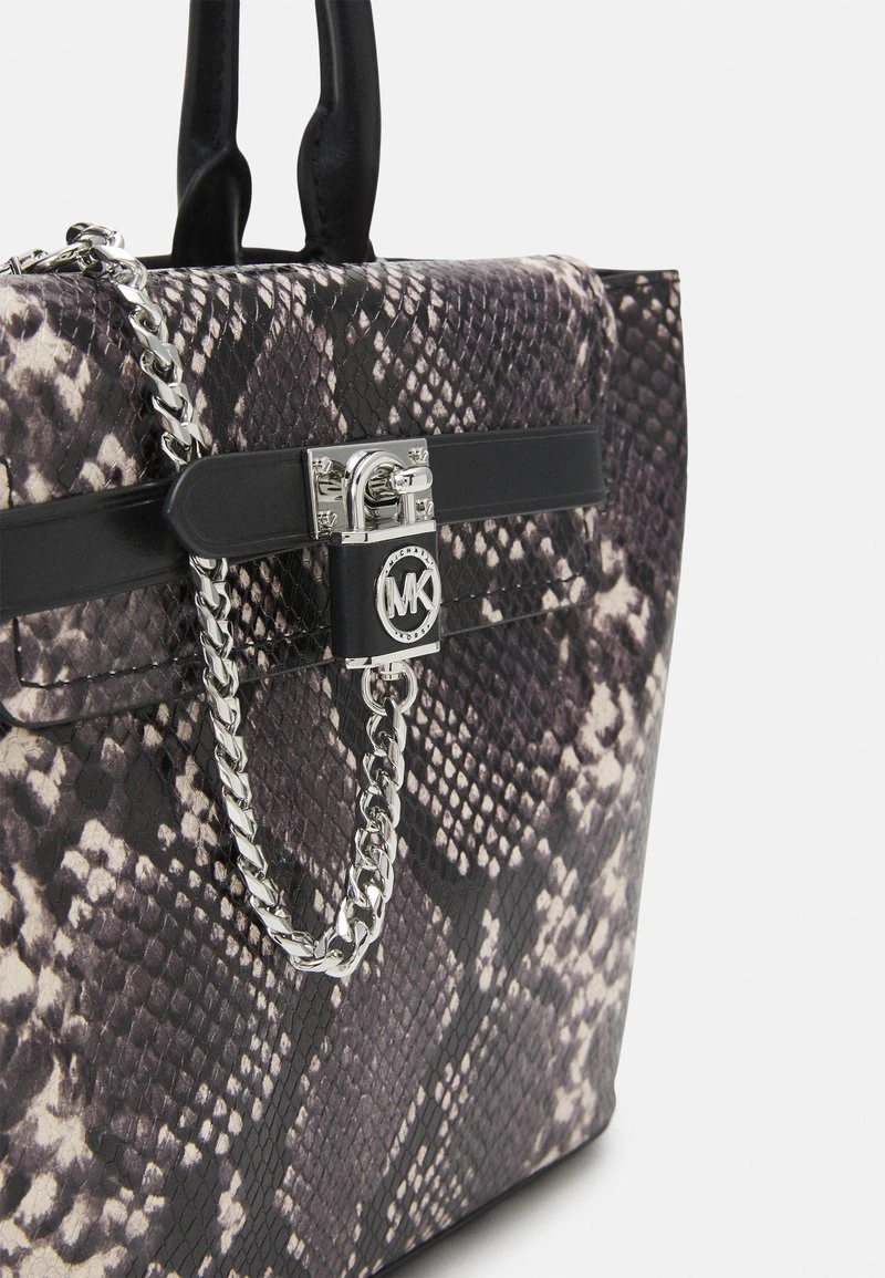 MICHAEL Michael Kors Damen HAMILTON LEGACY BELTED SATCHEL - Handtasche - Black/white 7 MICHAEL Michael Kors Damen HAMILTON LEGACY BELTED SATCHEL - Handtasche - Black/white – Bild 5