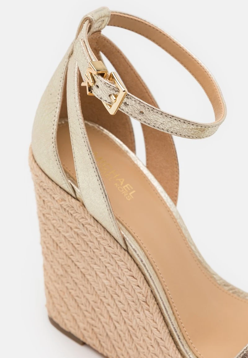 MICHAEL Michael Kors Damen KIMBERLY WEDGE - High Heel Sandalette - Pale Gold 9 MICHAEL Michael Kors Damen KIMBERLY WEDGE - High Heel Sandalette - Pale Gold – Bild 7