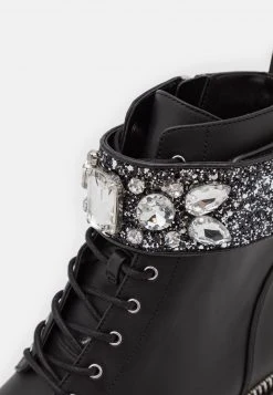 MICHAEL Michael Kors Damen HASKELL BOOT - Schnürstiefelette - Black 15 MICHAEL Michael Kors Damen HASKELL BOOT - Schnürstiefelette - Black -MICHAEL Michael Kors Geschäft fa90607f45ff4c50b57355f710270107